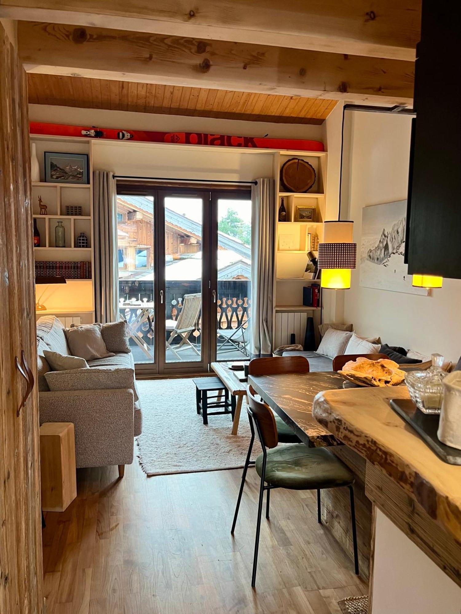 Appartement Ensoleille Aux Tines, Vue Massif Chamonix Eksteriør billede