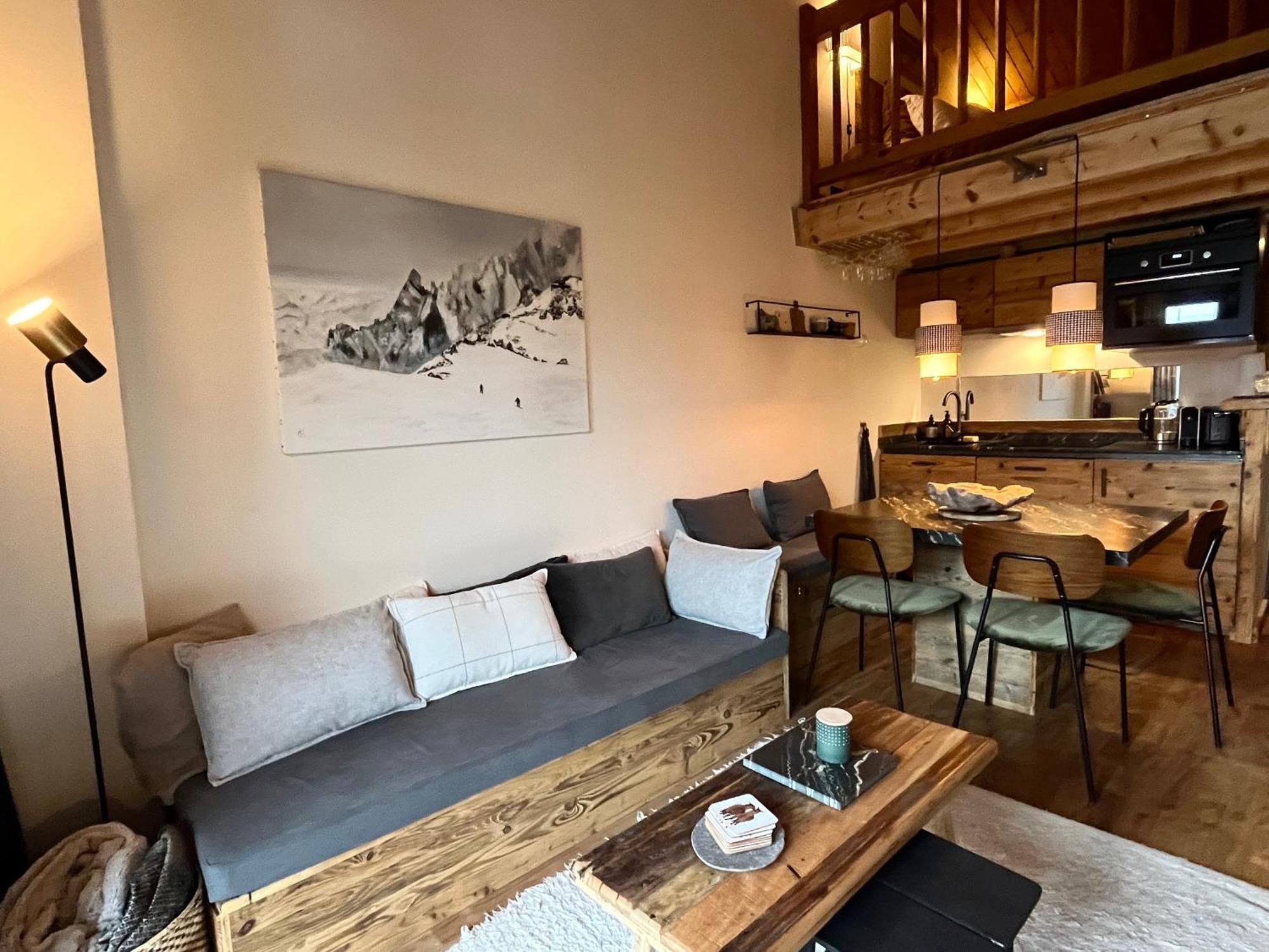 Appartement Ensoleille Aux Tines, Vue Massif Chamonix Eksteriør billede